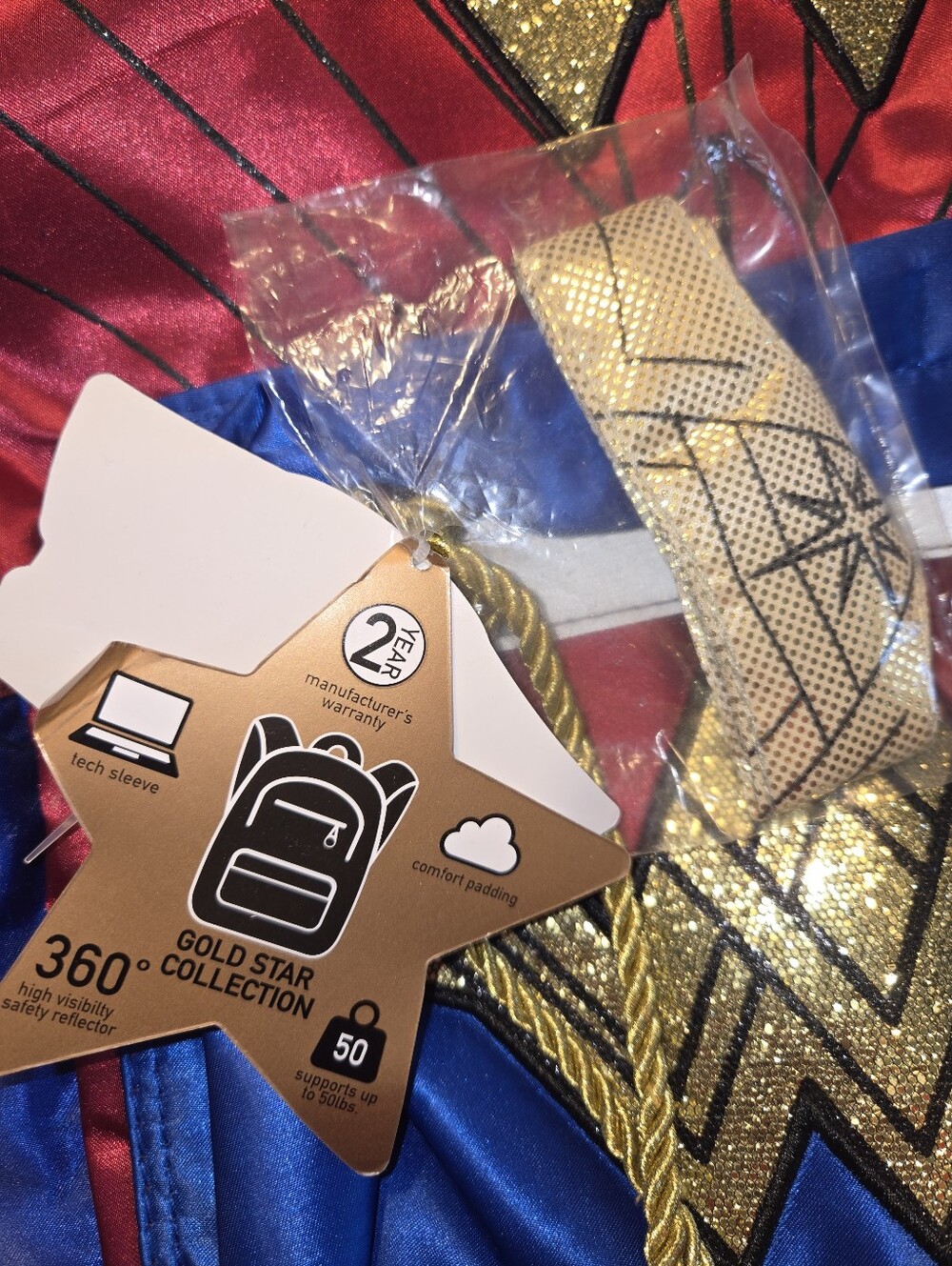 Wonder Woman Backpack - Picture 3 of 7